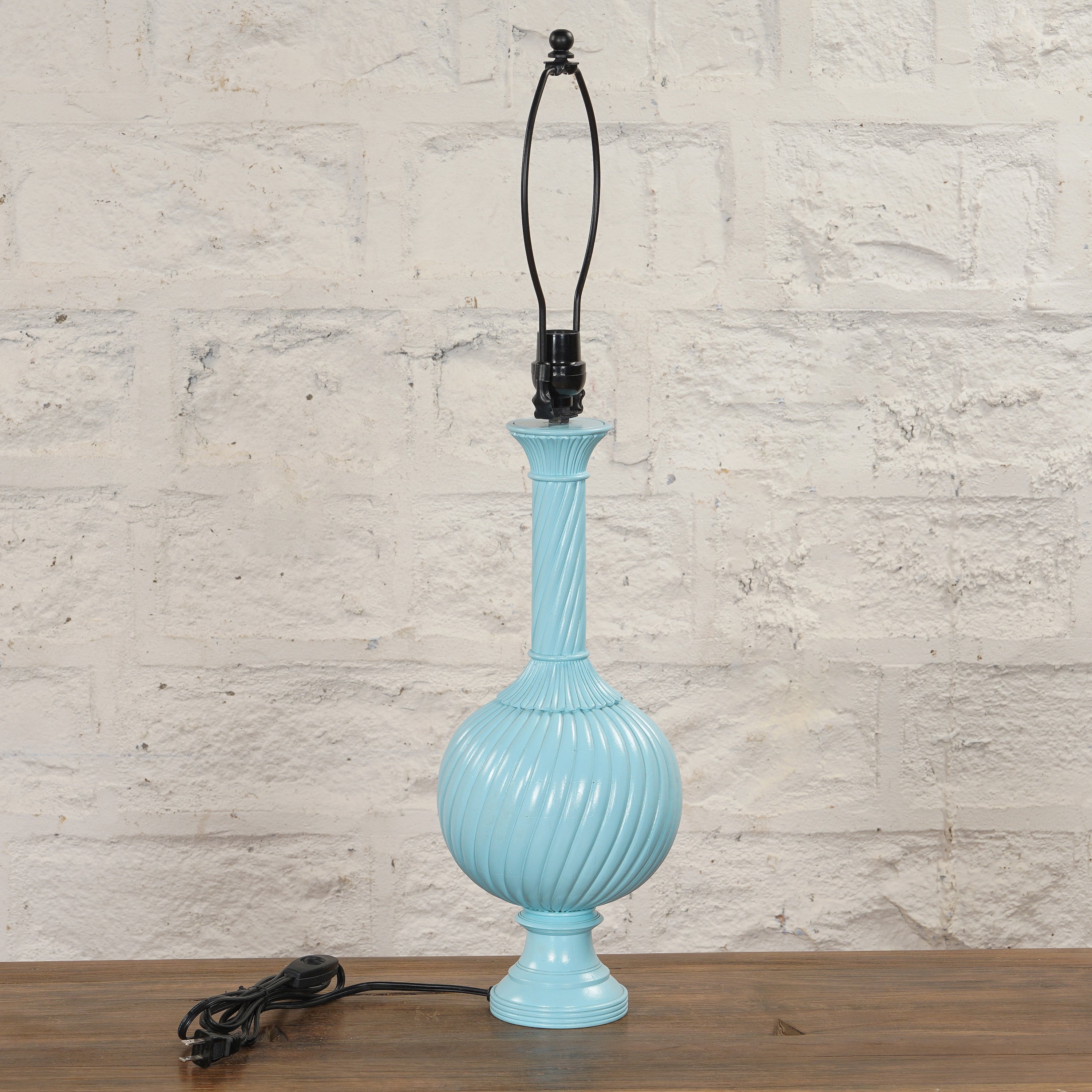 Ratni Bone Inlay Lamp