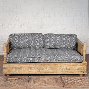 Yashti Wooden Daybed