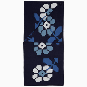 Banhi Lapis Throw