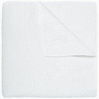 Organic Hand Stitched White Quilt - High Quality Image of 